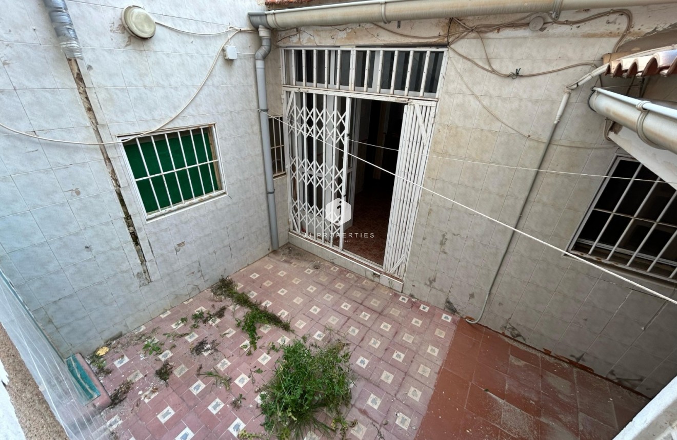 Tweedehands - Villa -
Torrevieja - Costa Blanca