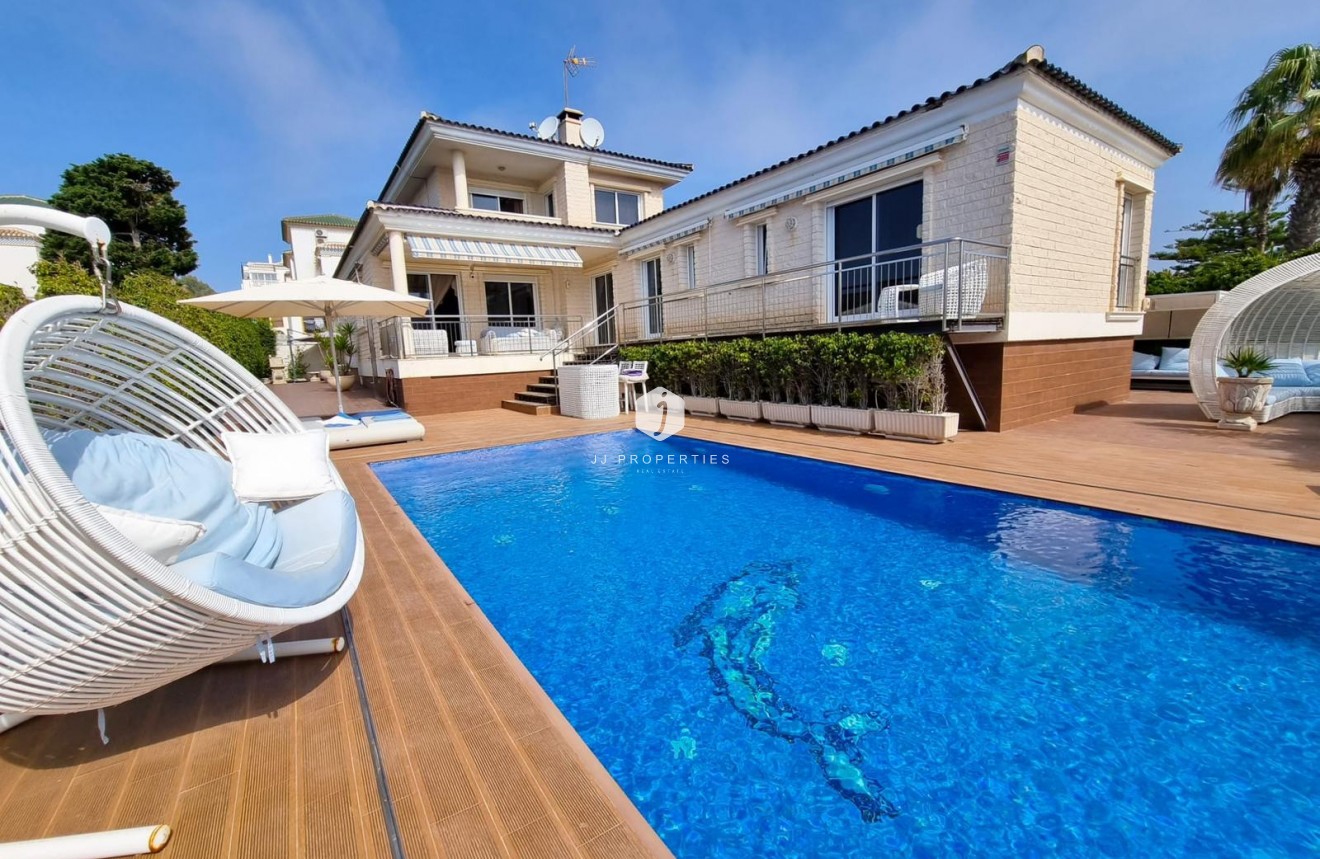 Tweedehands - Villa -
Torrevieja - Costa Blanca