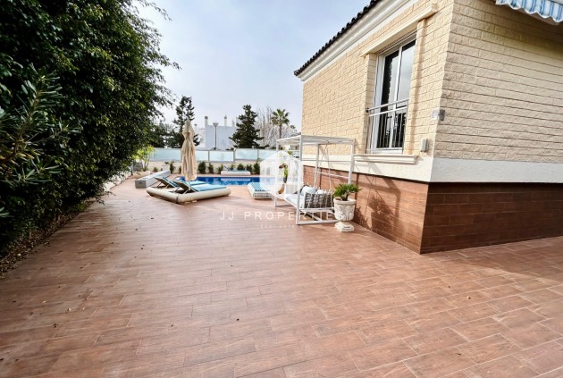 Tweedehands - Villa -
Torrevieja - Costa Blanca