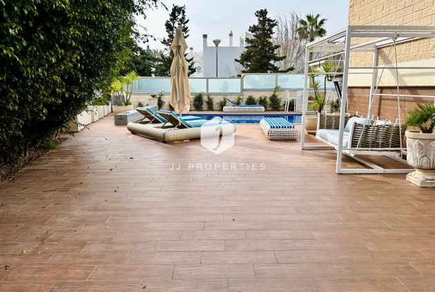 Tweedehands - Villa -
Torrevieja - Costa Blanca