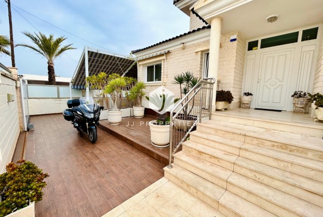 Tweedehands - Villa -
Torrevieja - Costa Blanca