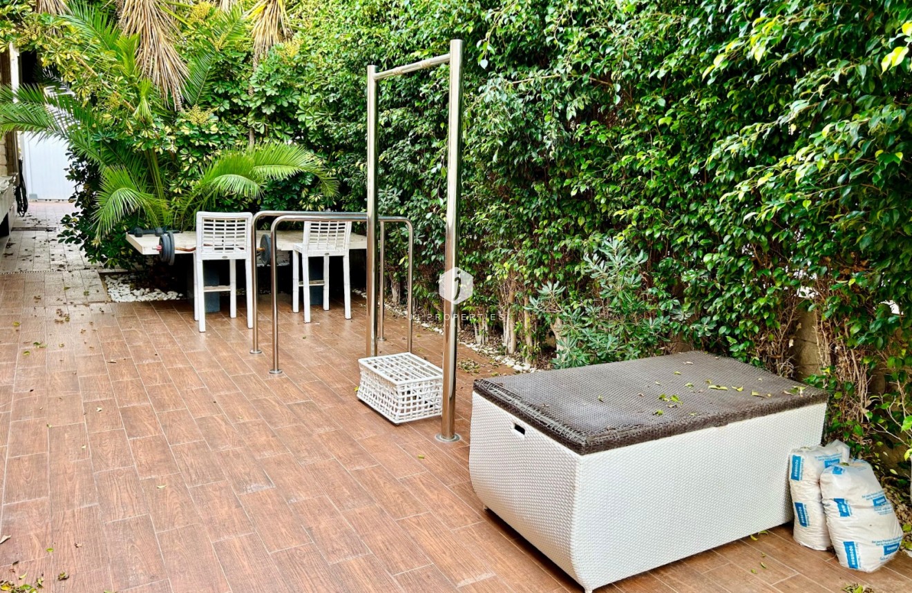 Tweedehands - Villa -
Torrevieja - Costa Blanca