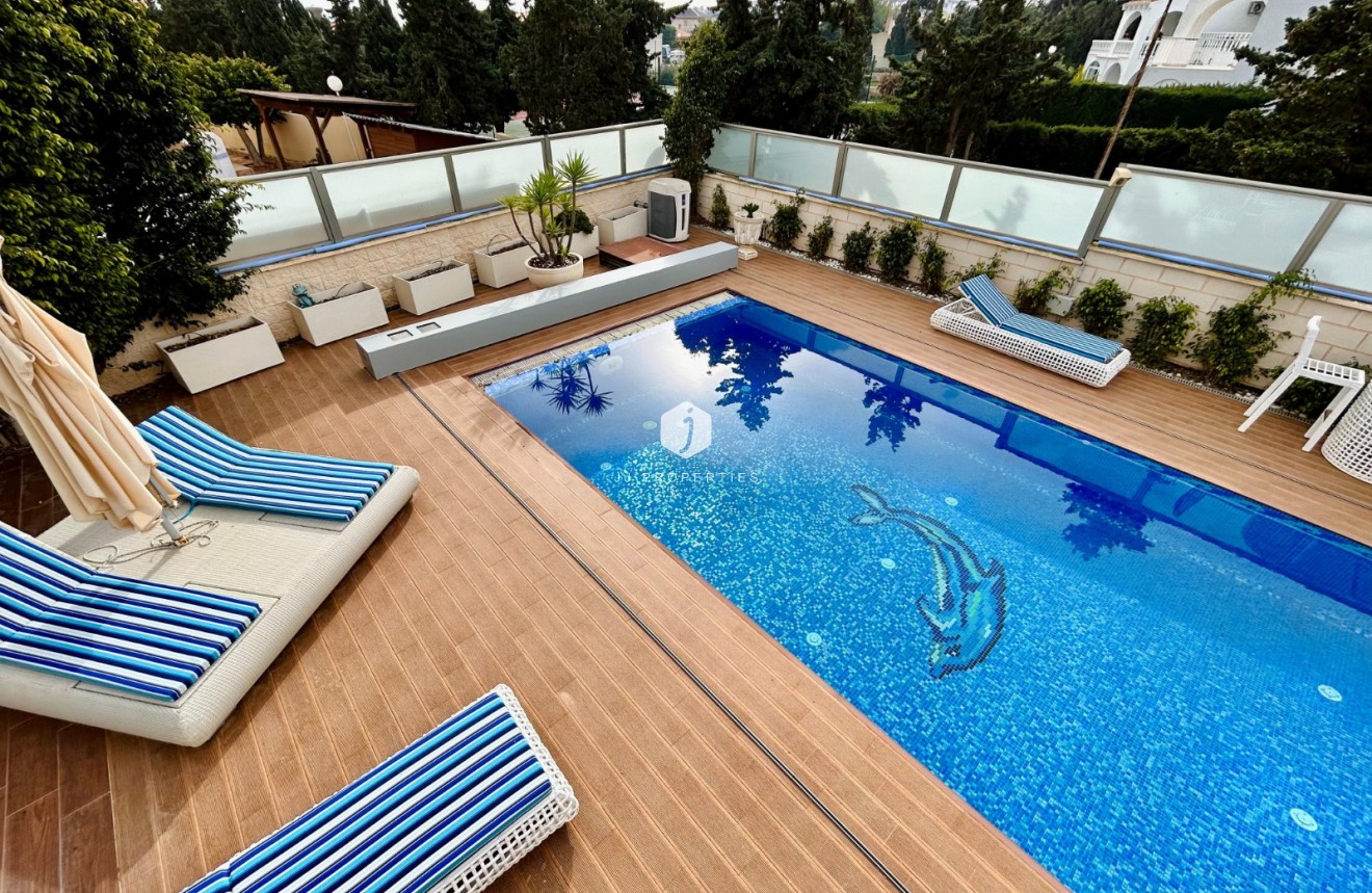 Tweedehands - Villa -
Torrevieja - Costa Blanca