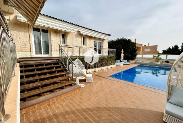 Tweedehands - Villa -
Torrevieja - Costa Blanca
