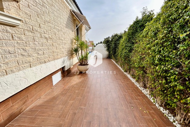 Tweedehands - Villa -
Torrevieja - Costa Blanca