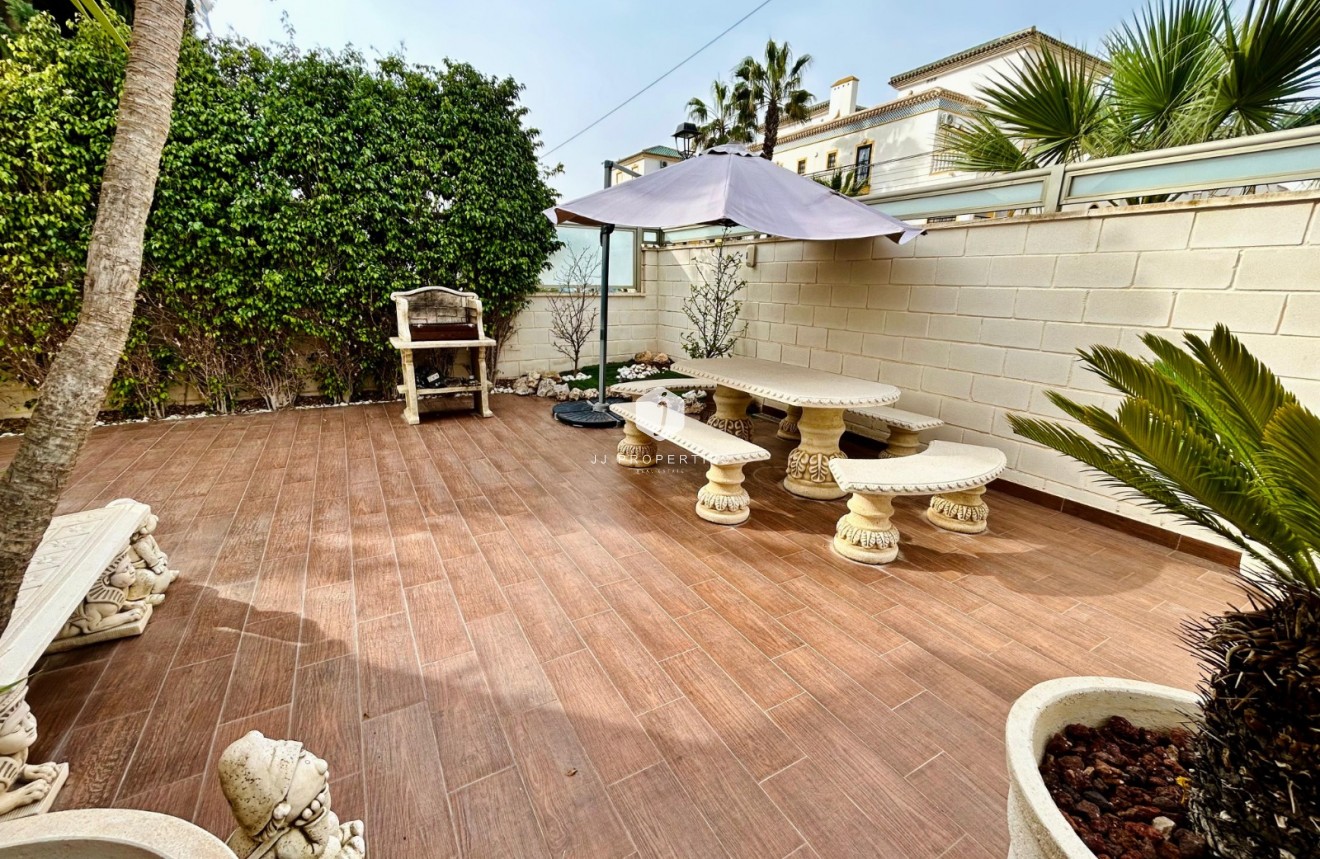 Tweedehands - Villa -
Torrevieja - Costa Blanca