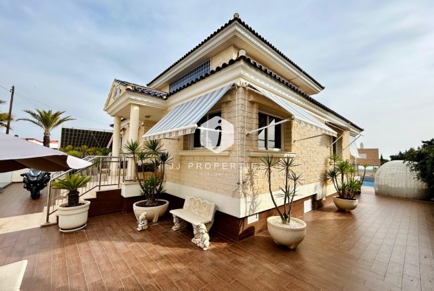 Tweedehands - Villa -
Torrevieja - Costa Blanca