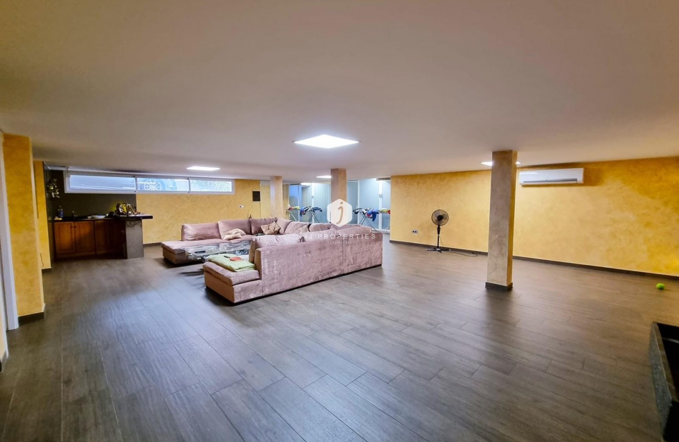 Tweedehands - Villa -
Torrevieja - Costa Blanca