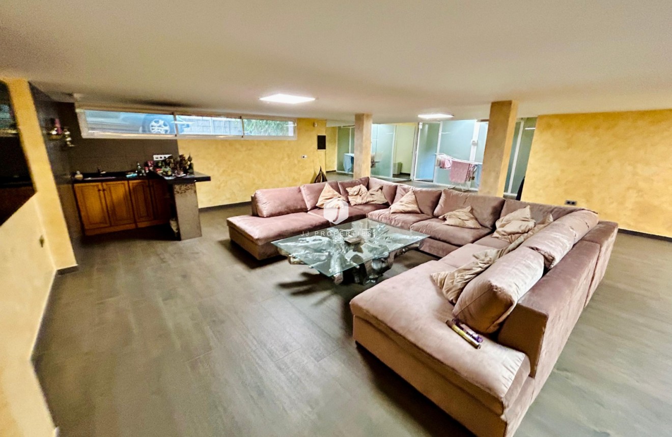 Tweedehands - Villa -
Torrevieja - Costa Blanca