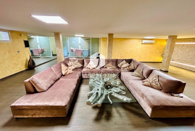 Tweedehands - Villa -
Torrevieja - Costa Blanca