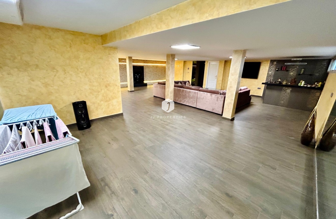 Tweedehands - Villa -
Torrevieja - Costa Blanca