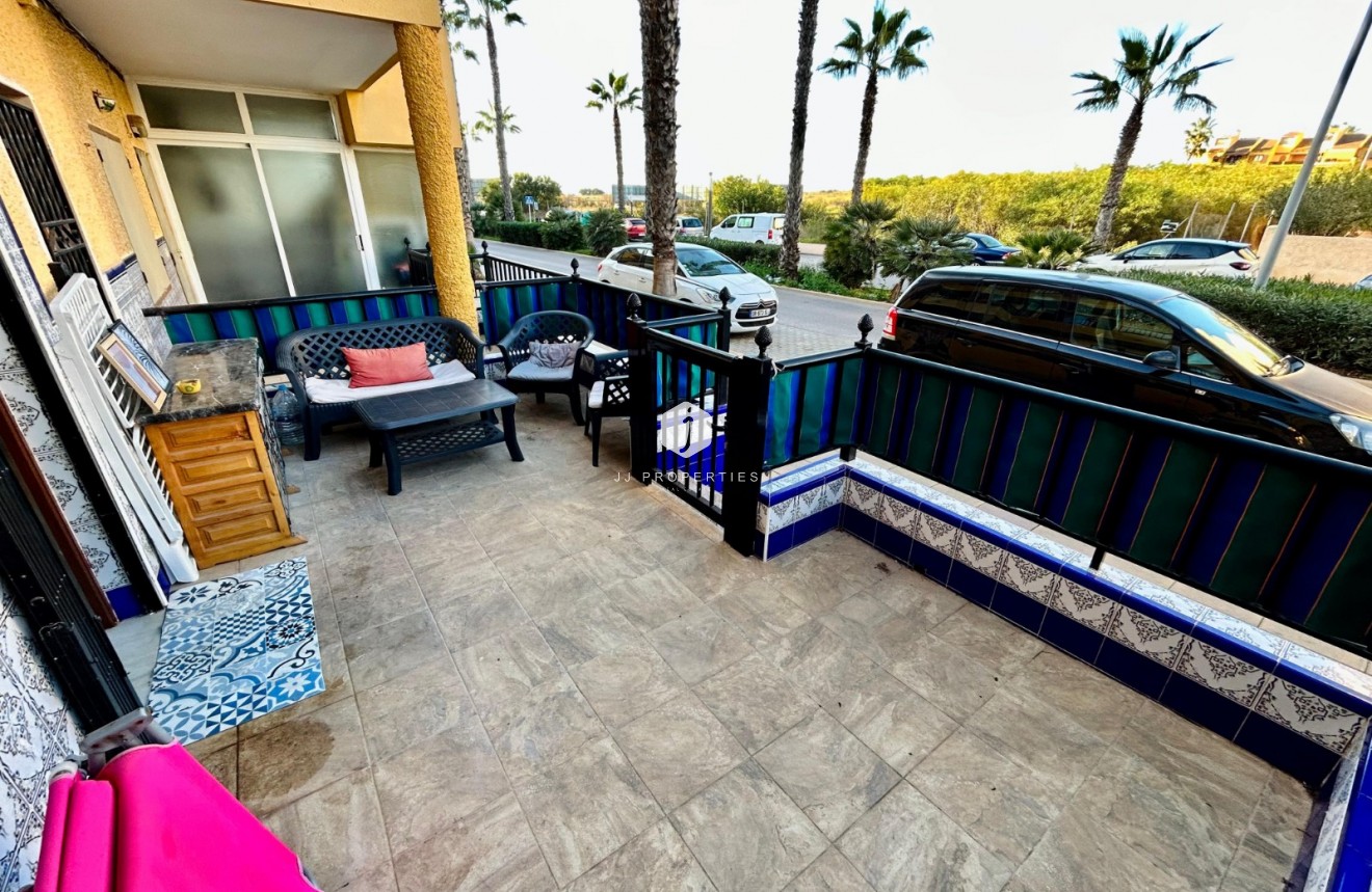 Tweedehands - duplex -
Torrevieja - Costa Blanca