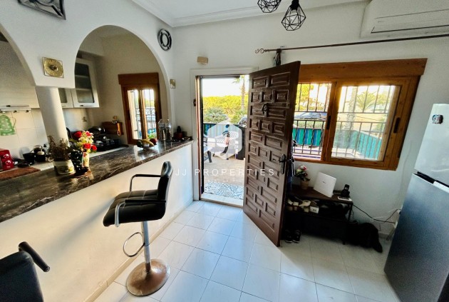 Tweedehands - duplex -
Torrevieja - Costa Blanca