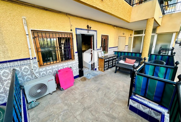 Tweedehands - duplex -
Torrevieja - Costa Blanca