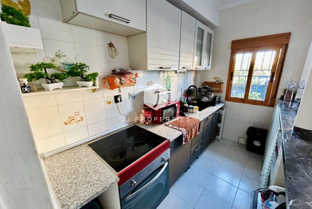 Tweedehands - duplex -
Torrevieja - Costa Blanca