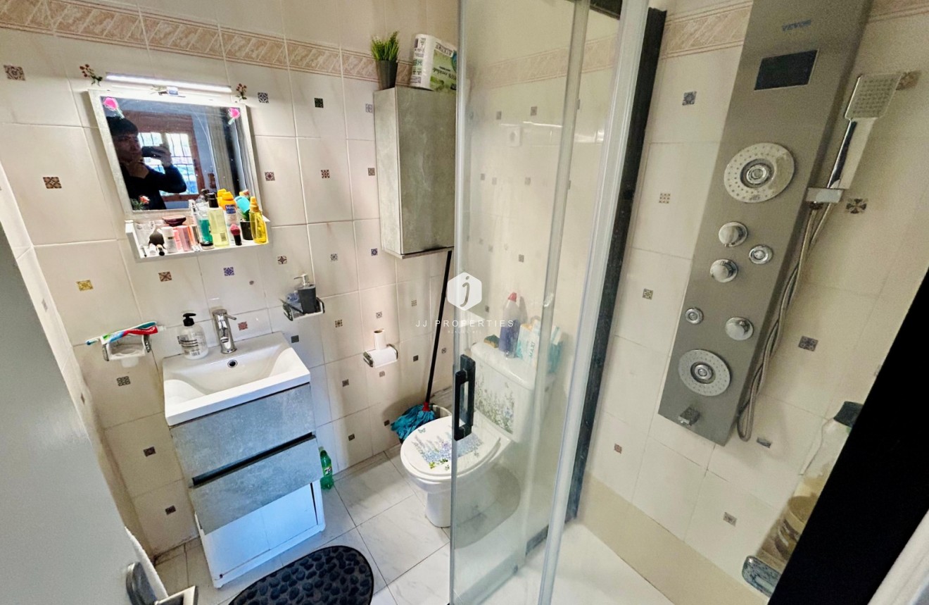 Tweedehands - duplex -
Torrevieja - Costa Blanca