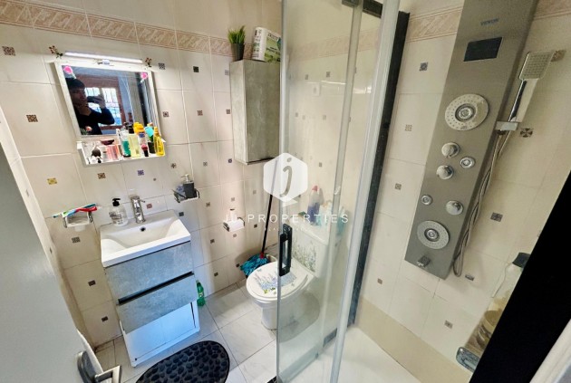 Tweedehands - duplex -
Torrevieja - Costa Blanca