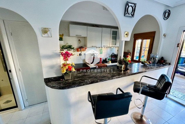 Tweedehands - duplex -
Torrevieja - Costa Blanca