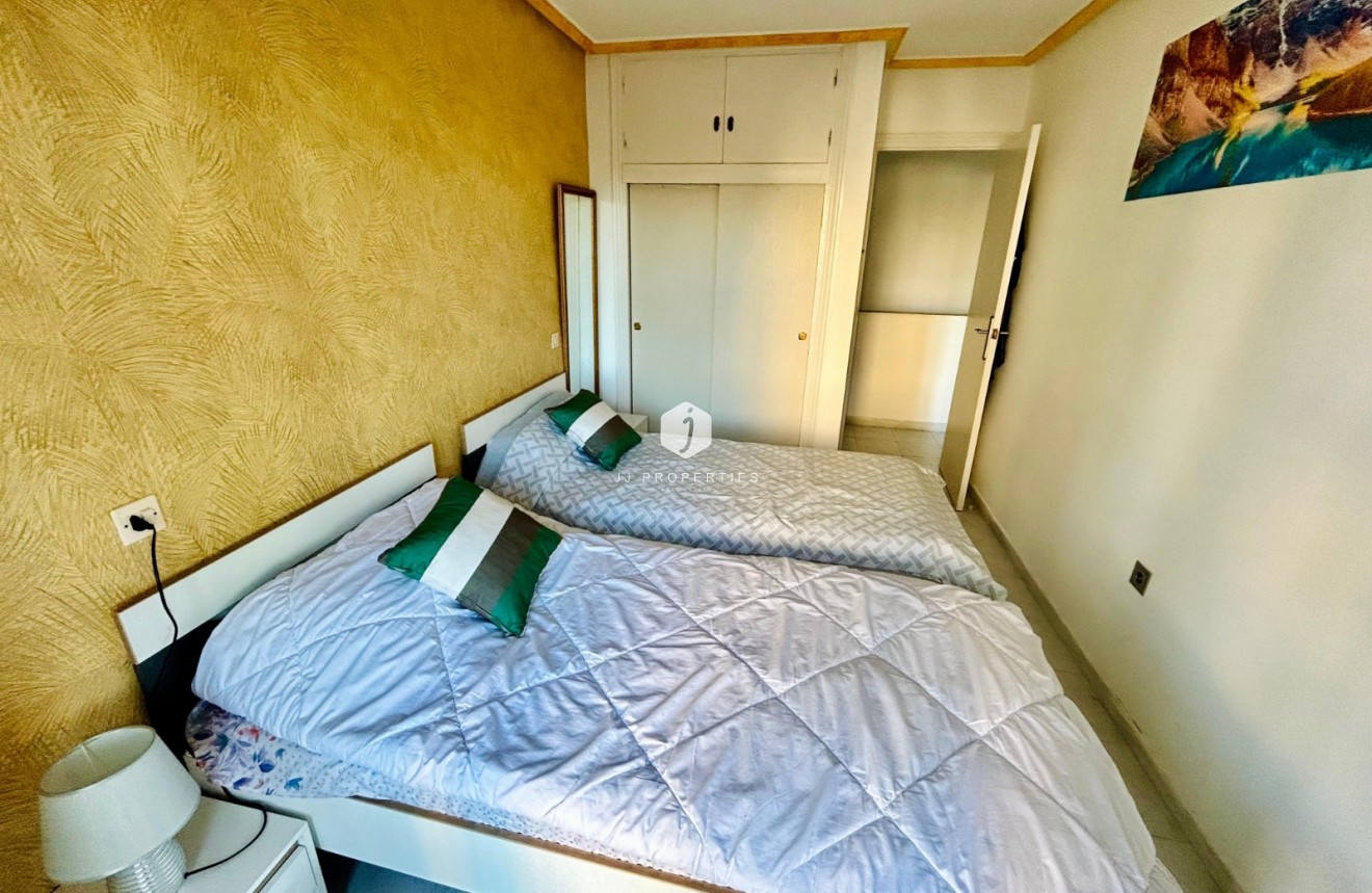 Tweedehands - duplex -
Torrevieja - Costa Blanca