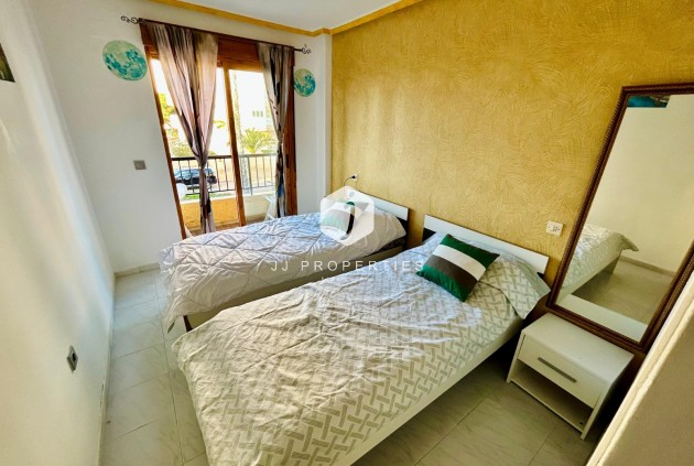 Tweedehands - duplex -
Torrevieja - Costa Blanca