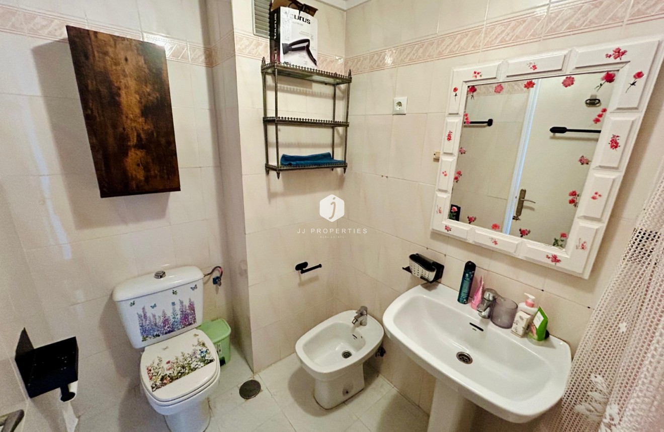 Tweedehands - duplex -
Torrevieja - Costa Blanca