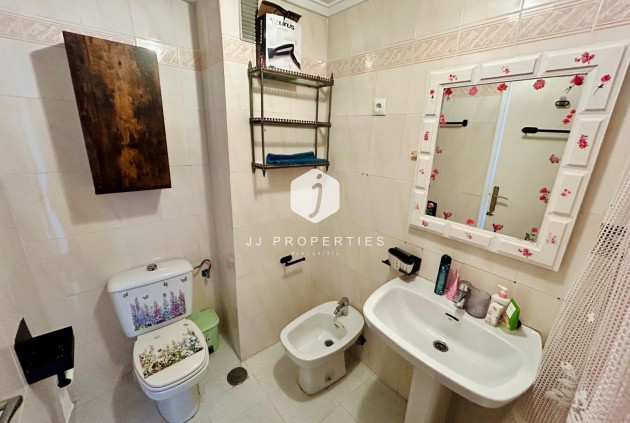 Tweedehands - duplex -
Torrevieja - Costa Blanca