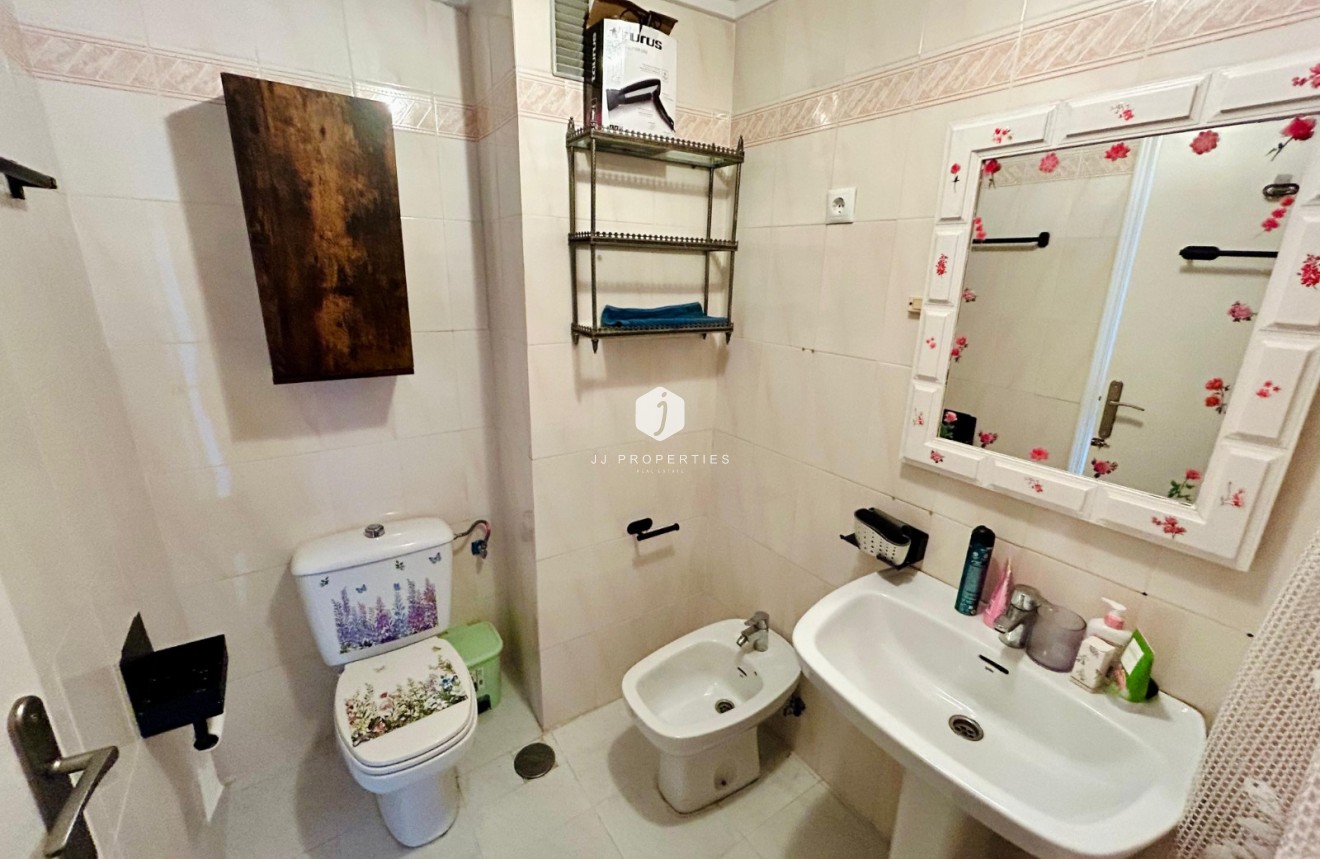 Tweedehands - duplex -
Torrevieja - Costa Blanca