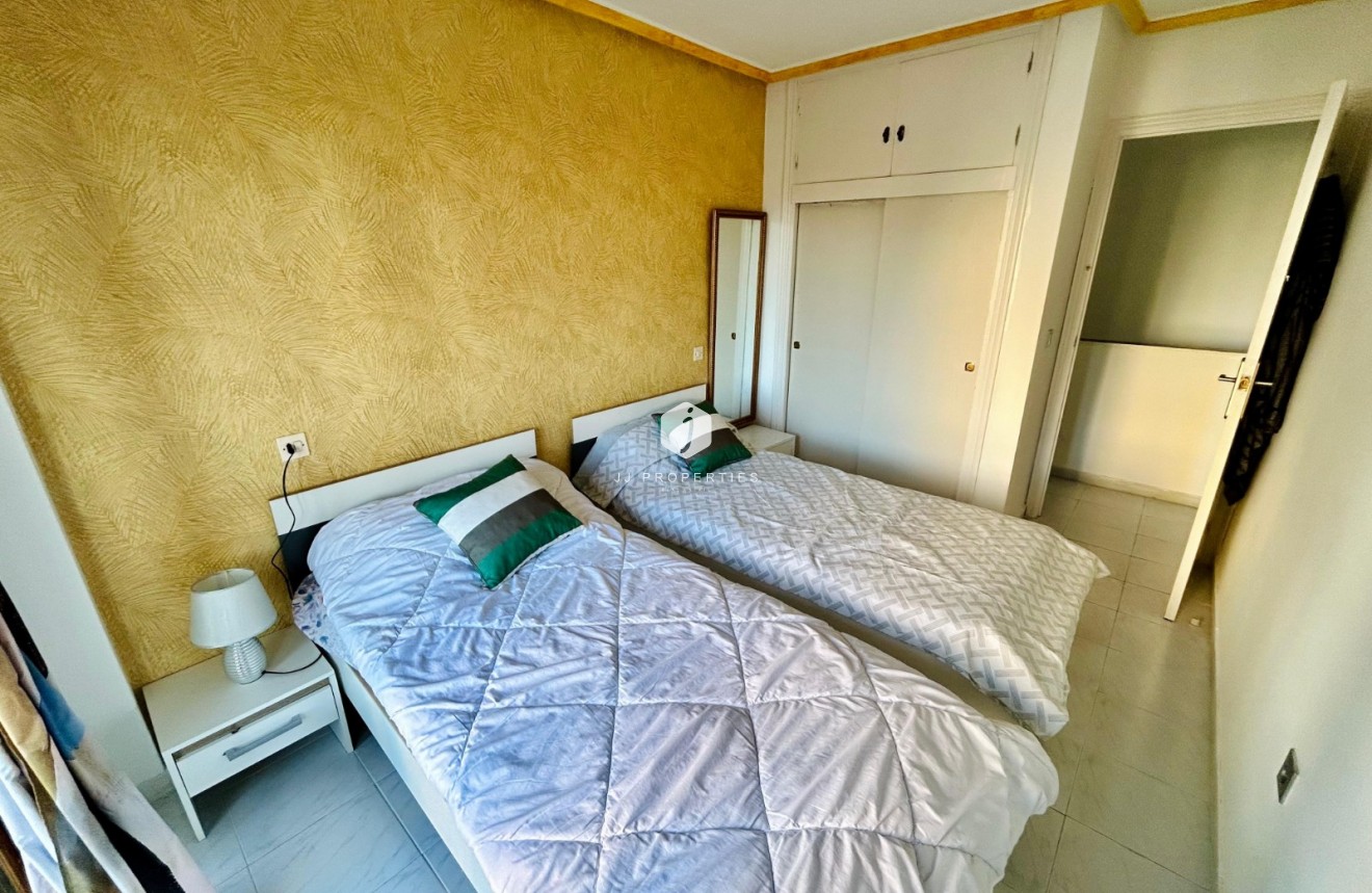 Tweedehands - duplex -
Torrevieja - Costa Blanca