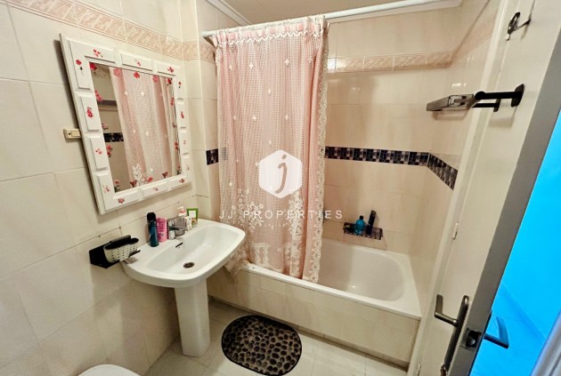 Tweedehands - duplex -
Torrevieja - Costa Blanca