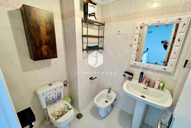 Tweedehands - duplex -
Torrevieja - Costa Blanca