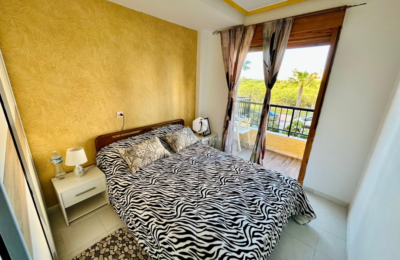 Tweedehands - duplex -
Torrevieja - Costa Blanca