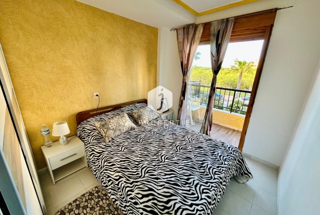 Tweedehands - duplex -
Torrevieja - Costa Blanca