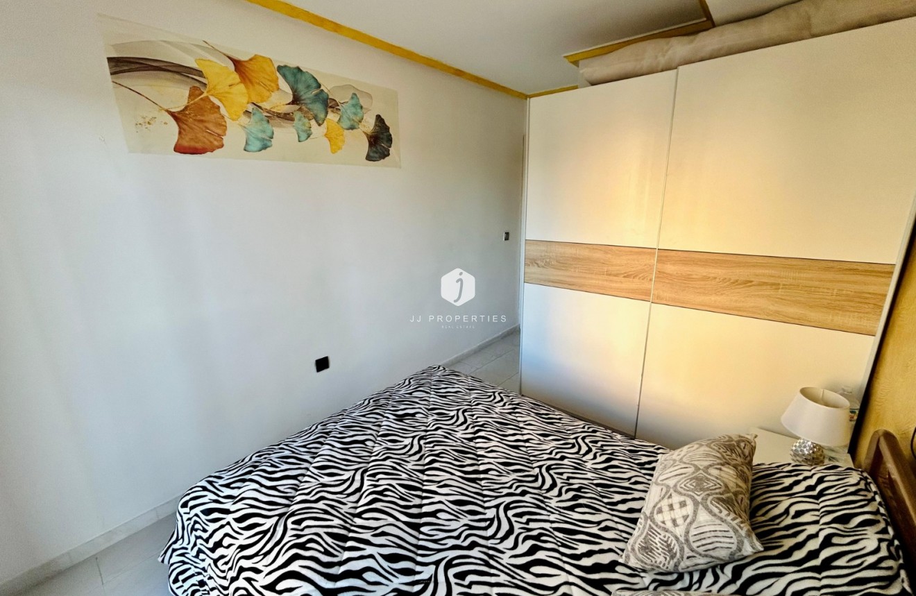 Tweedehands - duplex -
Torrevieja - Costa Blanca