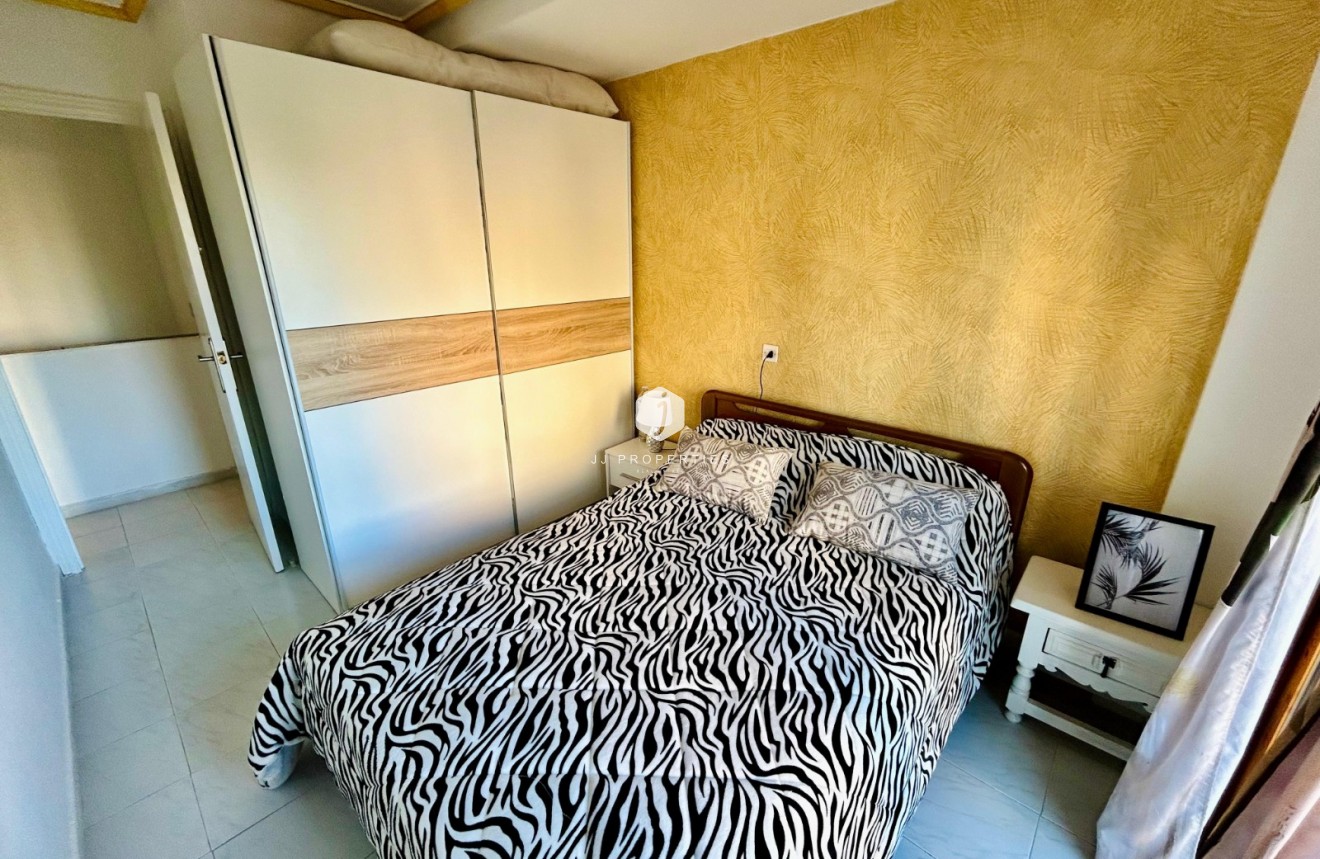 Tweedehands - duplex -
Torrevieja - Costa Blanca