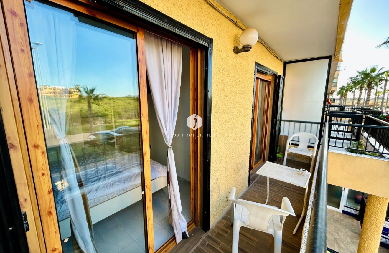 Tweedehands - duplex -
Torrevieja - Costa Blanca