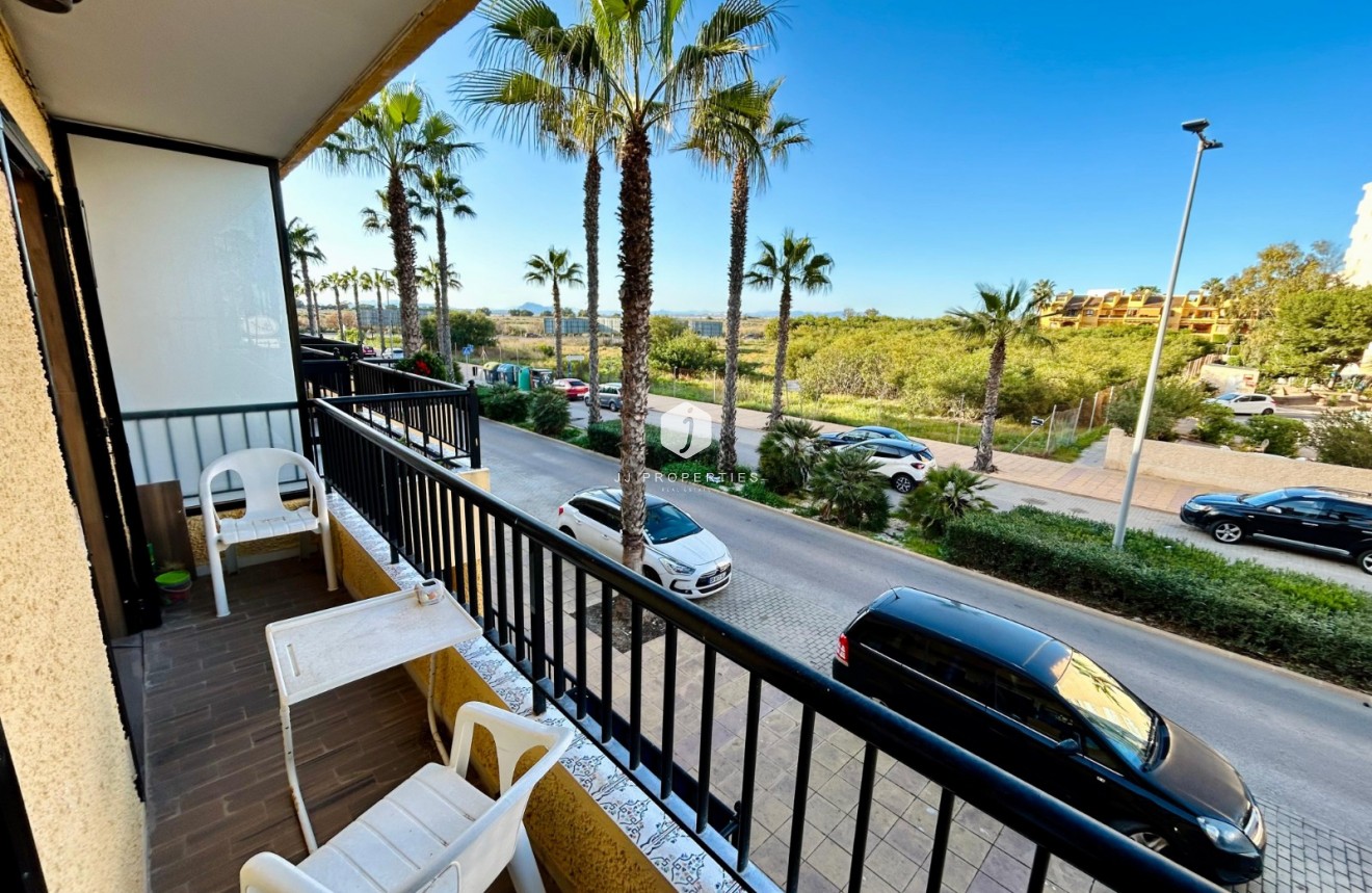 Tweedehands - duplex -
Torrevieja - Costa Blanca