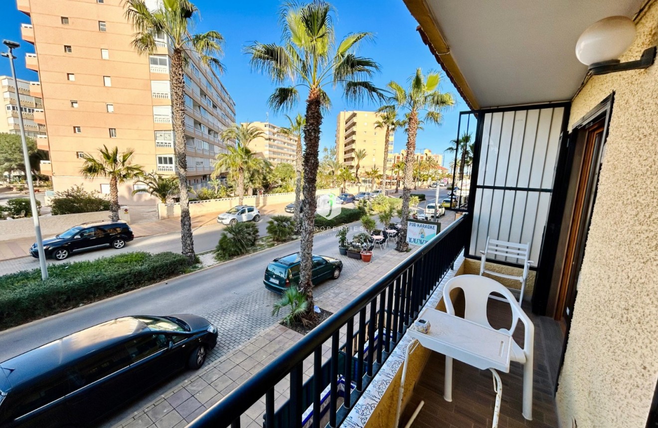 Tweedehands - duplex -
Torrevieja - Costa Blanca