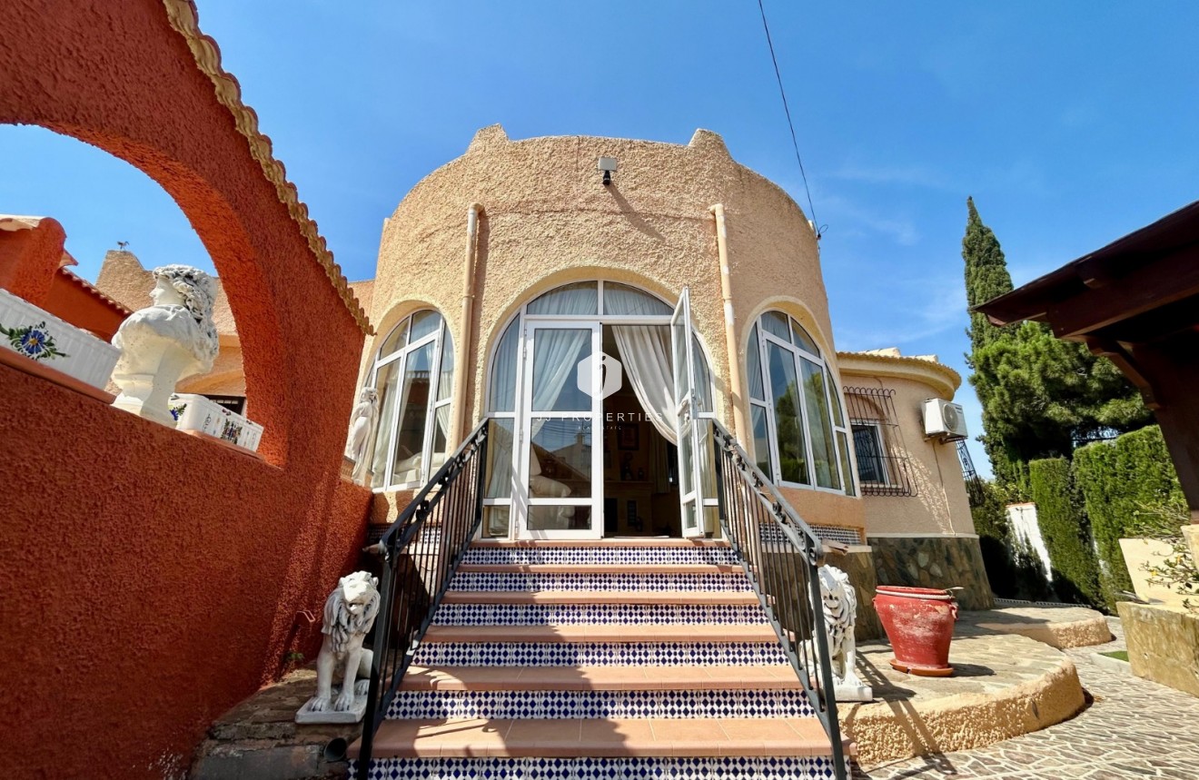 Tweedehands - Villa -
El Chaparral - Inland