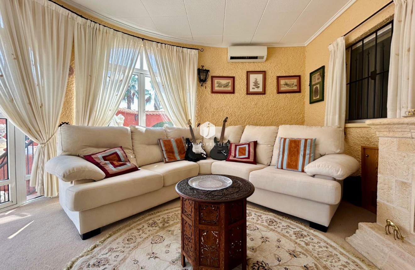 Tweedehands - Villa -
El Chaparral - Inland