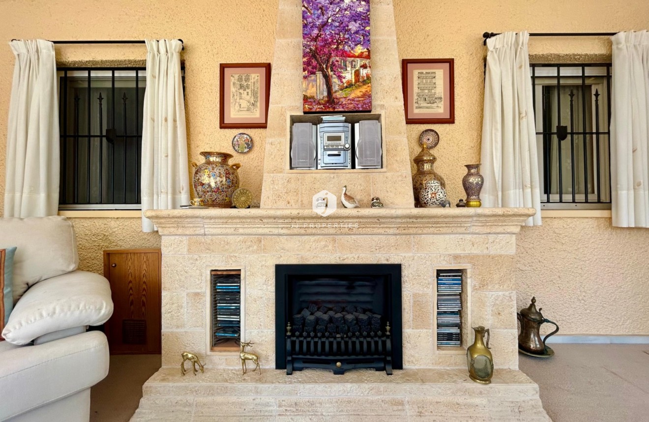 Tweedehands - Villa -
El Chaparral - Inland