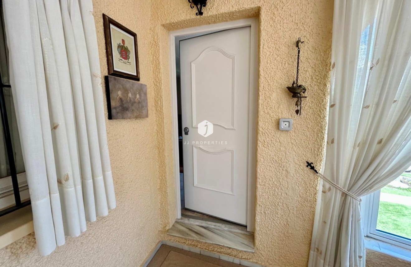 Tweedehands - Villa -
El Chaparral - Inland