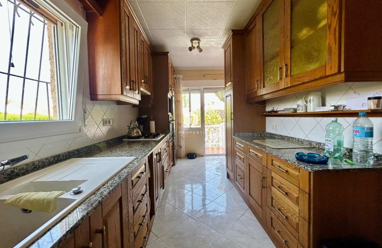 Tweedehands - Villa -
El Chaparral - Inland