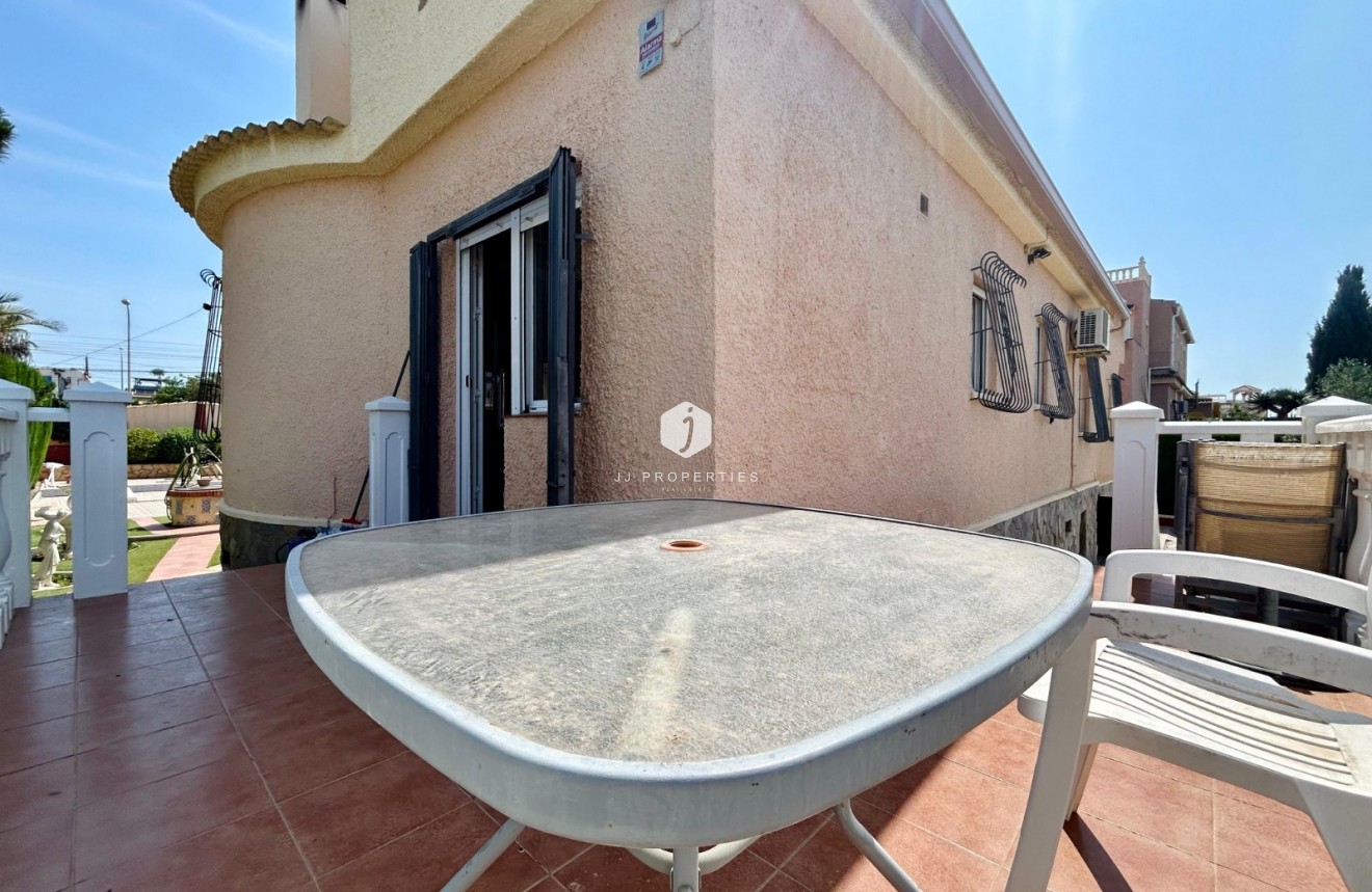 Tweedehands - Villa -
El Chaparral - Inland