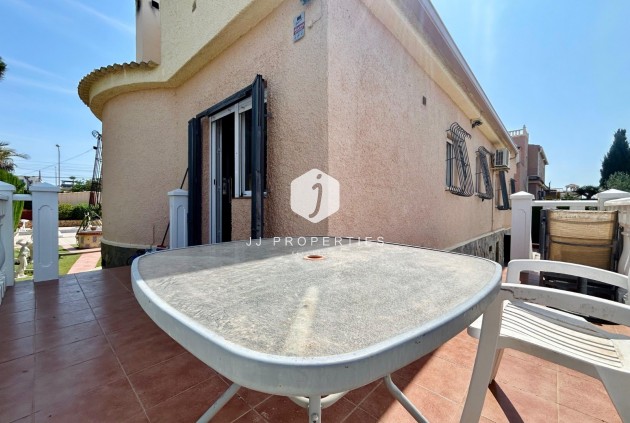 Tweedehands - Villa -
El Chaparral - Inland