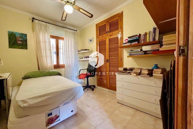 Tweedehands - Villa -
El Chaparral - Inland