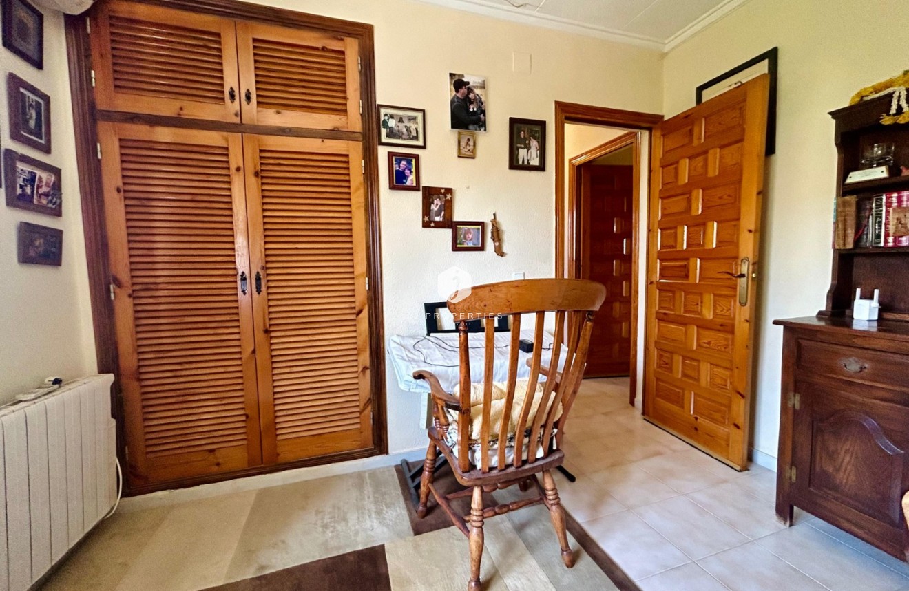 Tweedehands - Villa -
El Chaparral - Inland