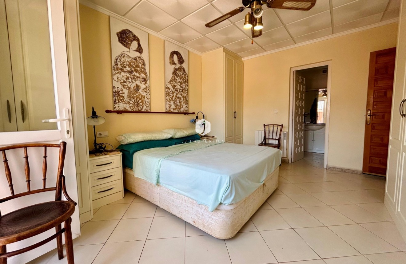 Tweedehands - Villa -
El Chaparral - Inland