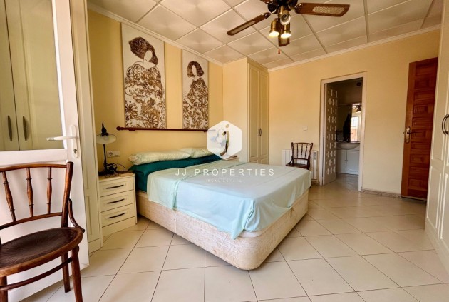 Tweedehands - Villa -
El Chaparral - Inland