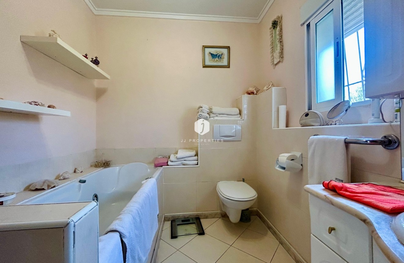 Tweedehands - Villa -
El Chaparral - Inland