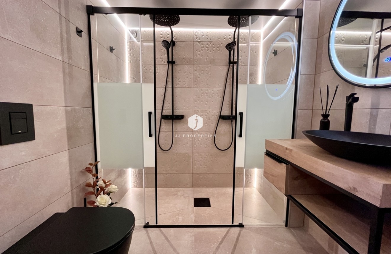 Tweedehands - Appartement / flat -
Almoradí - Inland